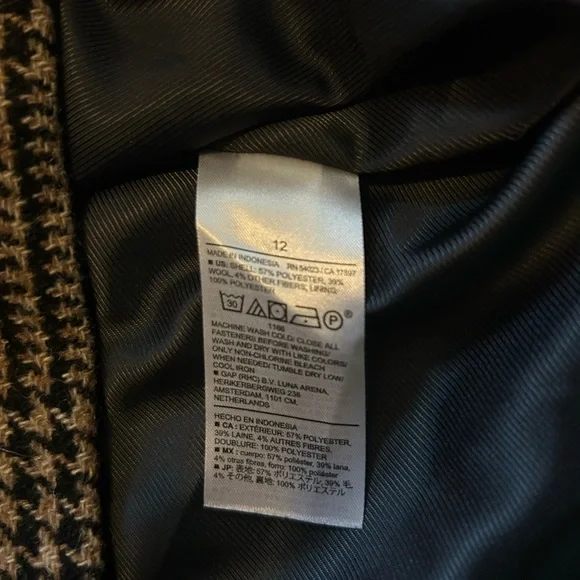 Banana Republic Black and Tan Houndstooth Mini Skirt - Picture 5 of 5